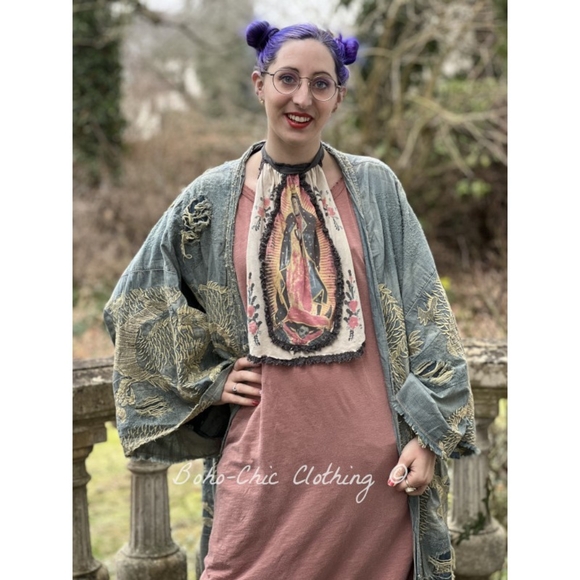 Magnolia Pearlour Lady of Guadalupe Jabot - Picture 2 of 9